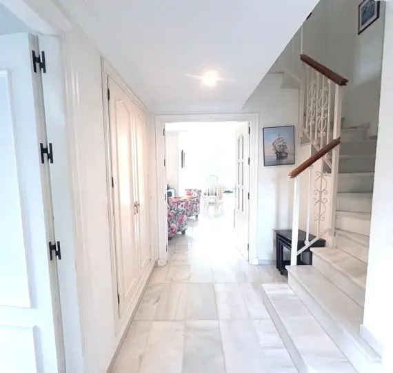 Продажа дома на две семьи в Cancelada