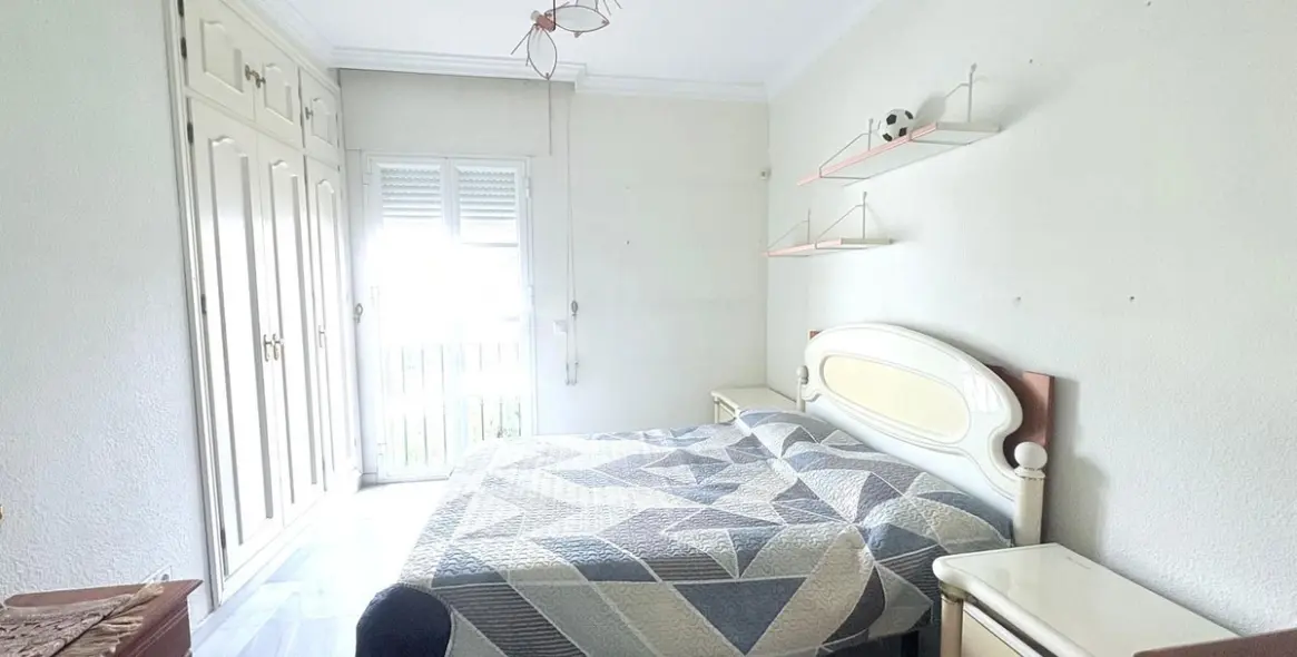 Продажа дома на две семьи в Cancelada 15