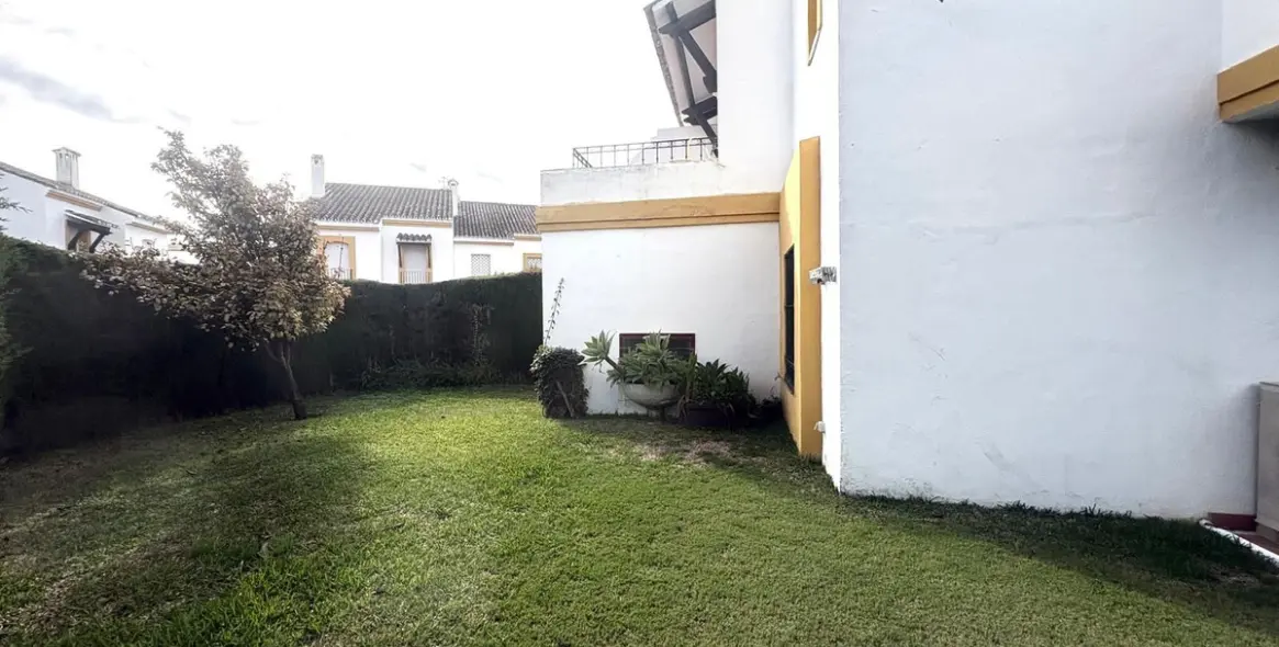 Venta de casa pareada en Cancelada 24