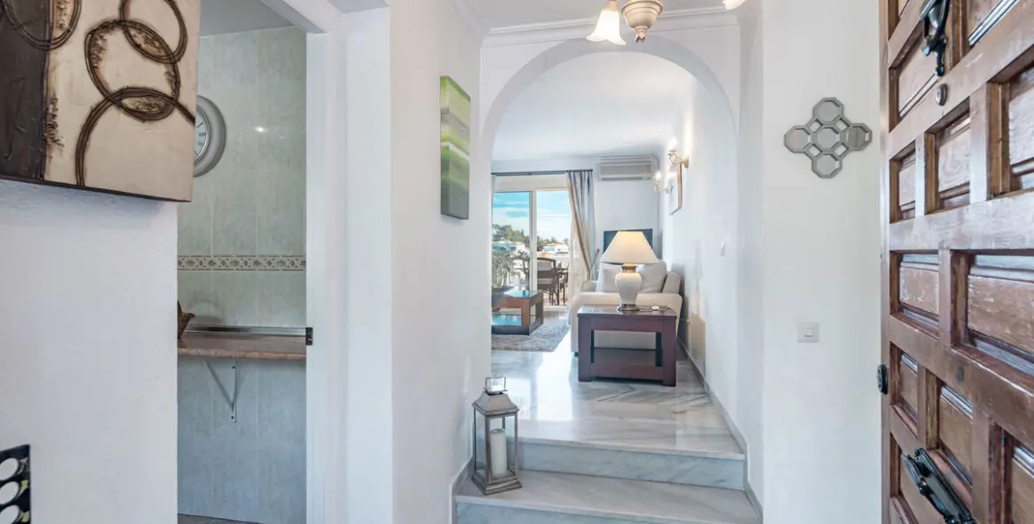 Sale of detached villa in Calahonda 32