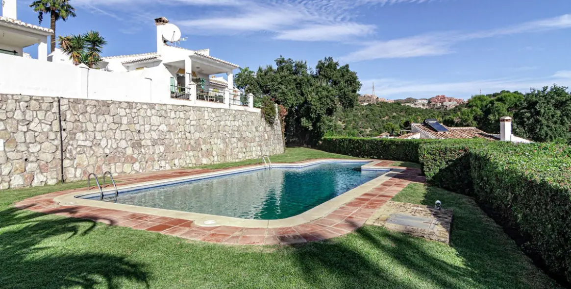 Sale of detached villa in Calahonda 51