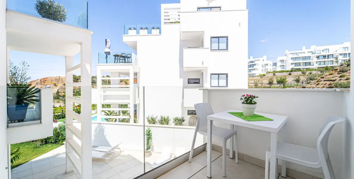 Sale of middle floor apartment in Fuengirola 27