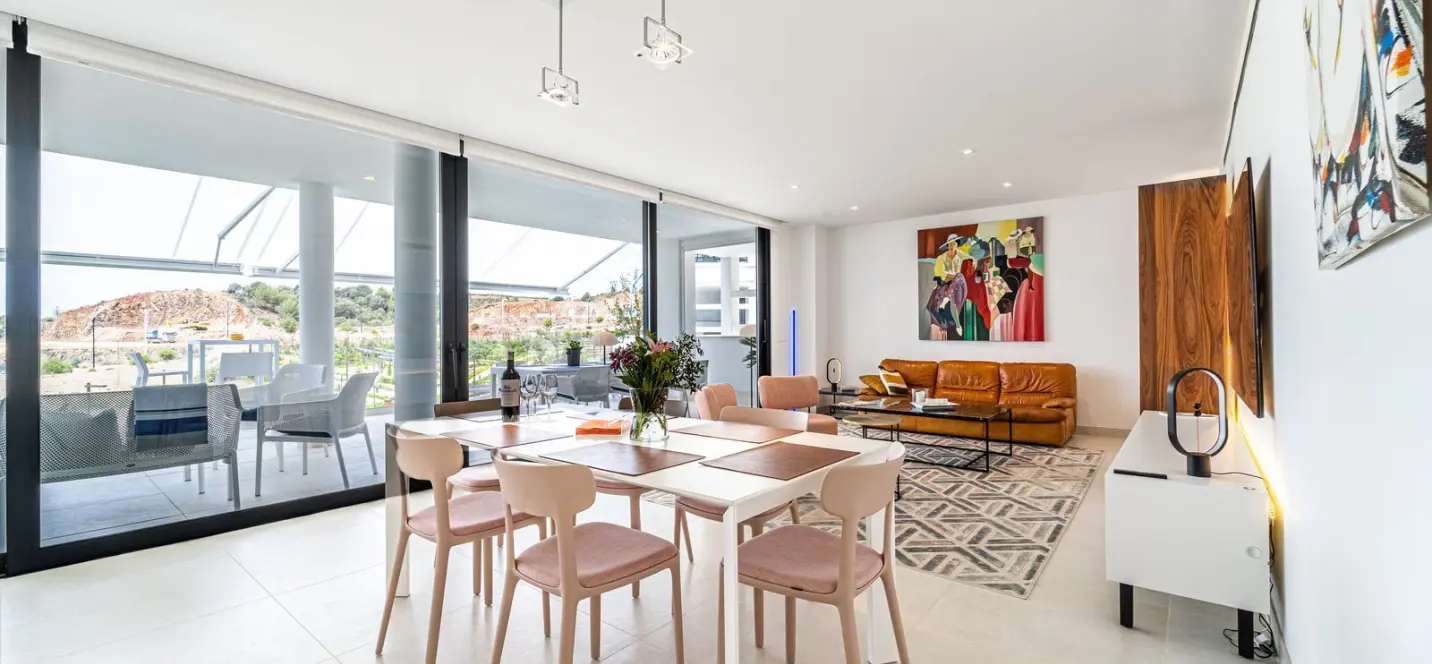 Sale of middle floor apartment in Fuengirola 0