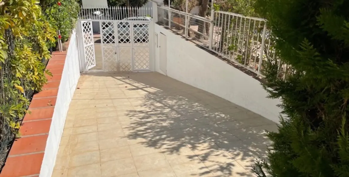 Sale of detached villa in Nerja 4