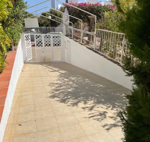 Sale of detached villa in Nerja