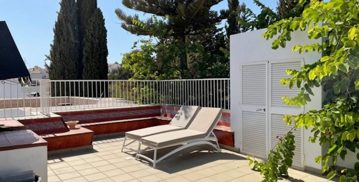 Sale of detached villa in Nerja 17