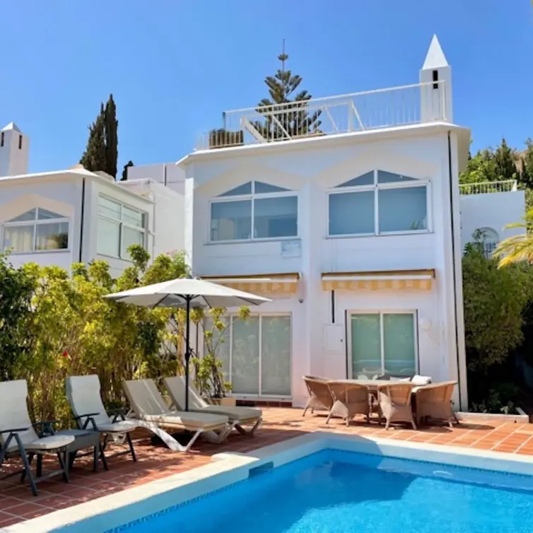 Sale of detached villa in Nerja
