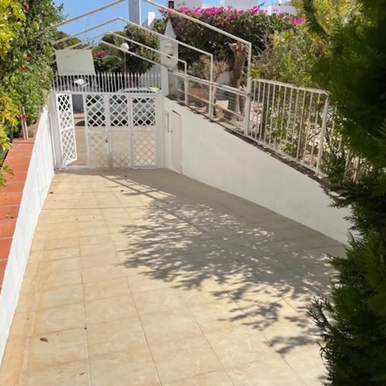 Sale of detached villa in Nerja