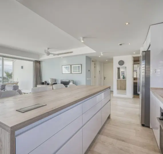 Middle floor apartment R4813513