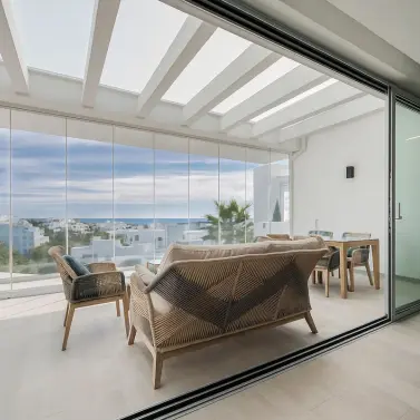 Venta de apartamento en planta media en Estepona