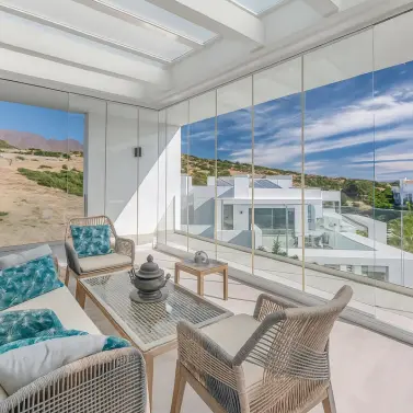 Venta de apartamento en planta media en Estepona