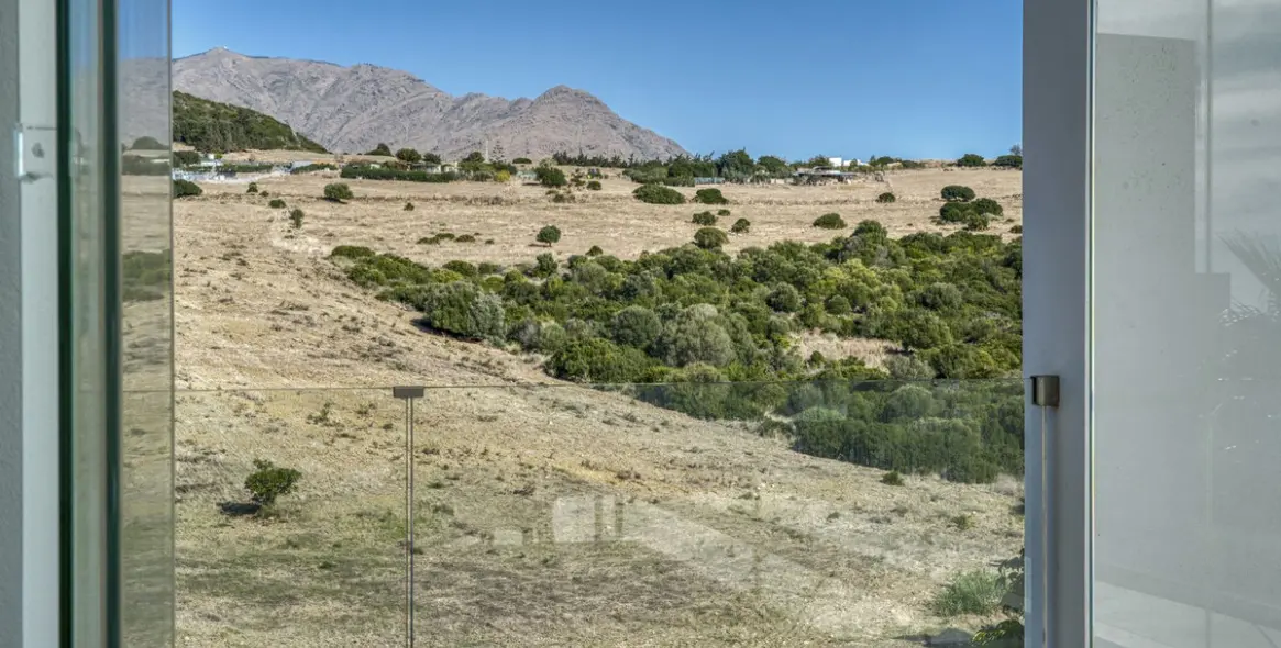 Venta de apartamento en planta media en Estepona 31