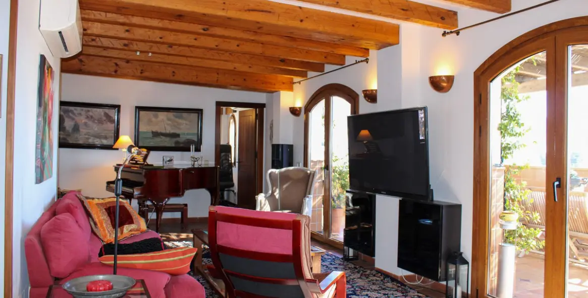 Sale of penthouse in Nerja 25