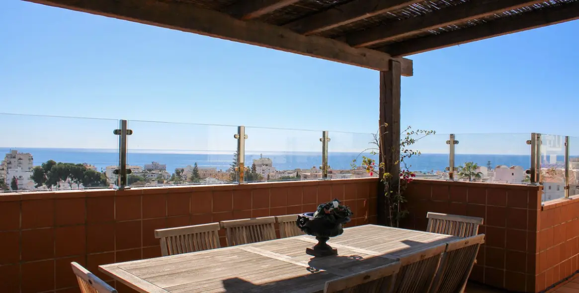 Sale of penthouse in Nerja 41