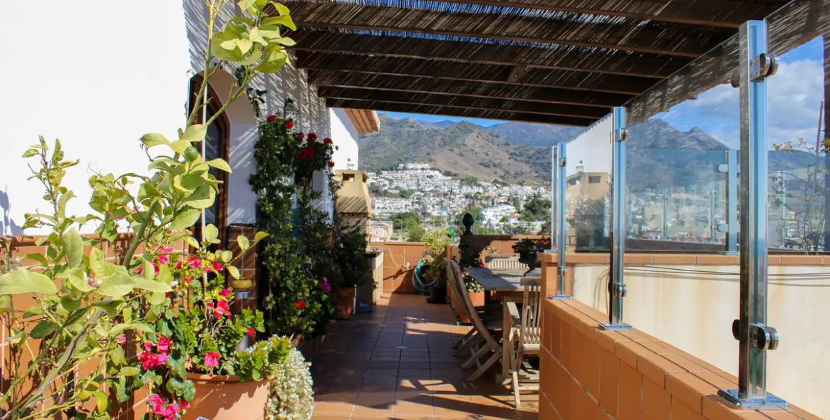 Sale of penthouse in Nerja 44