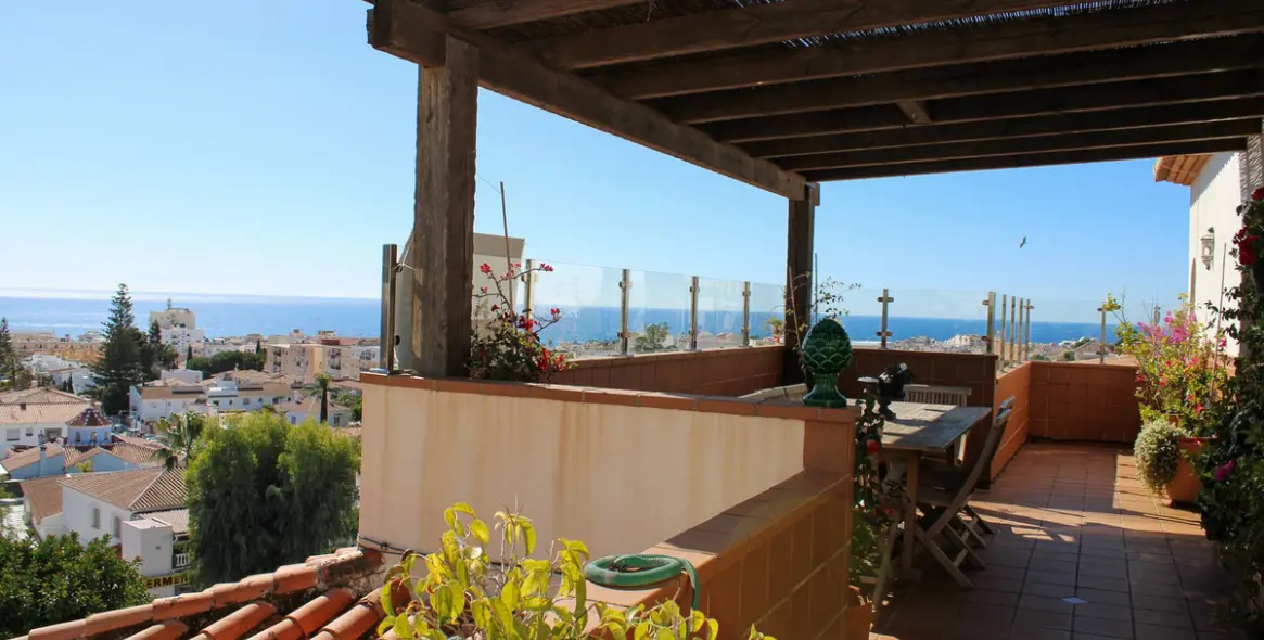 Sale of penthouse in Nerja 46