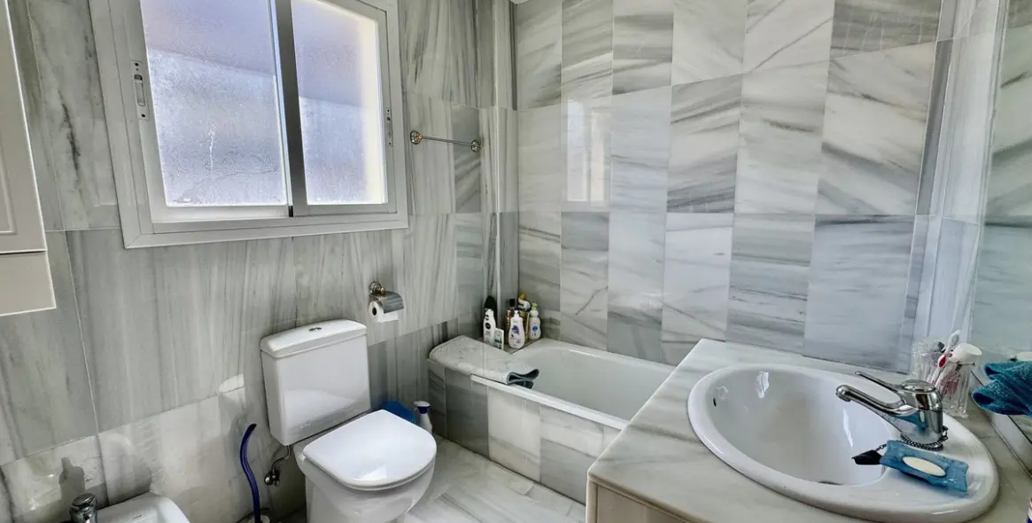 Sale of penthouse in Marbella 19