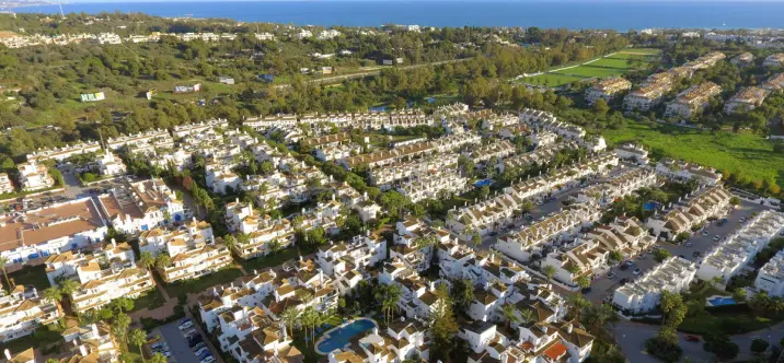 Sale of penthouse duplex in Nueva Andalucía 1