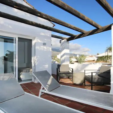 Sale of penthouse duplex in Nueva Andalucía