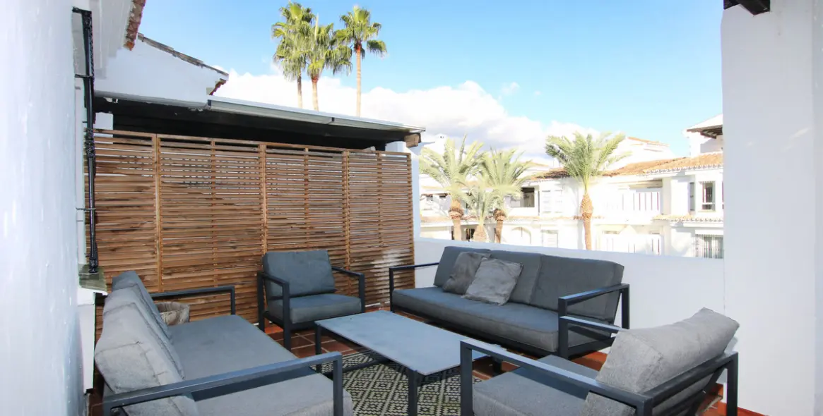 Sale of penthouse duplex in Nueva Andalucía 5