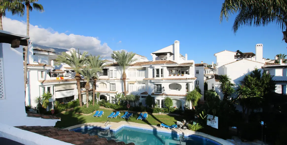 Sale of penthouse duplex in Nueva Andalucía 7