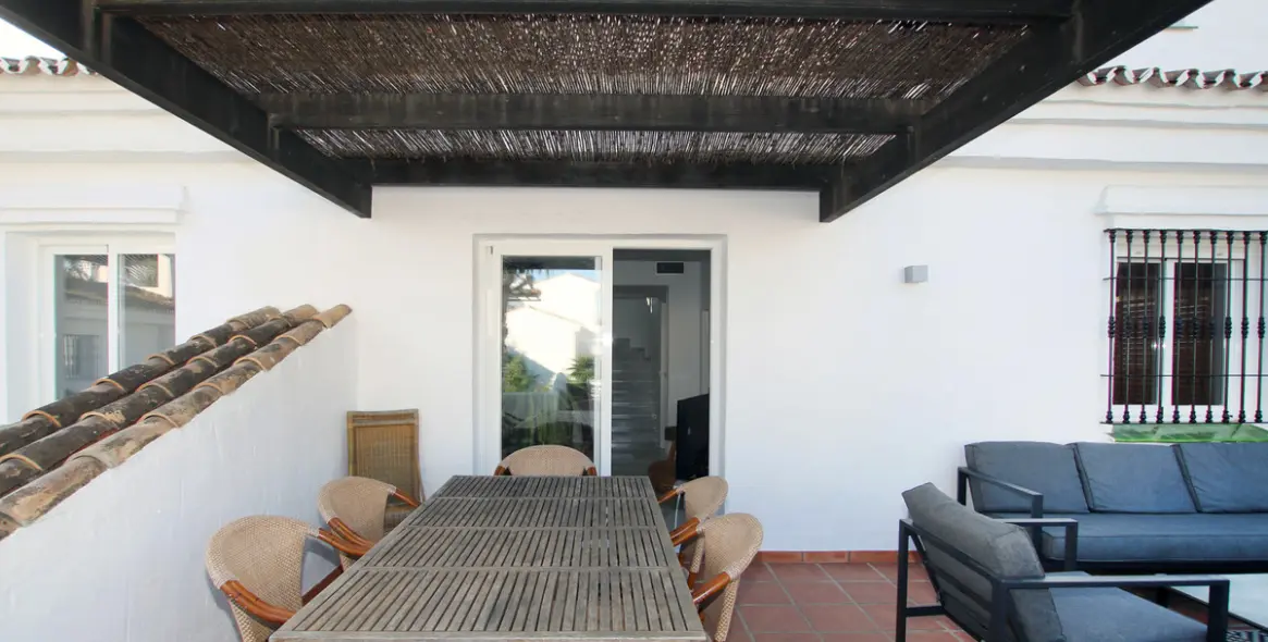 Sale of penthouse duplex in Nueva Andalucía 8