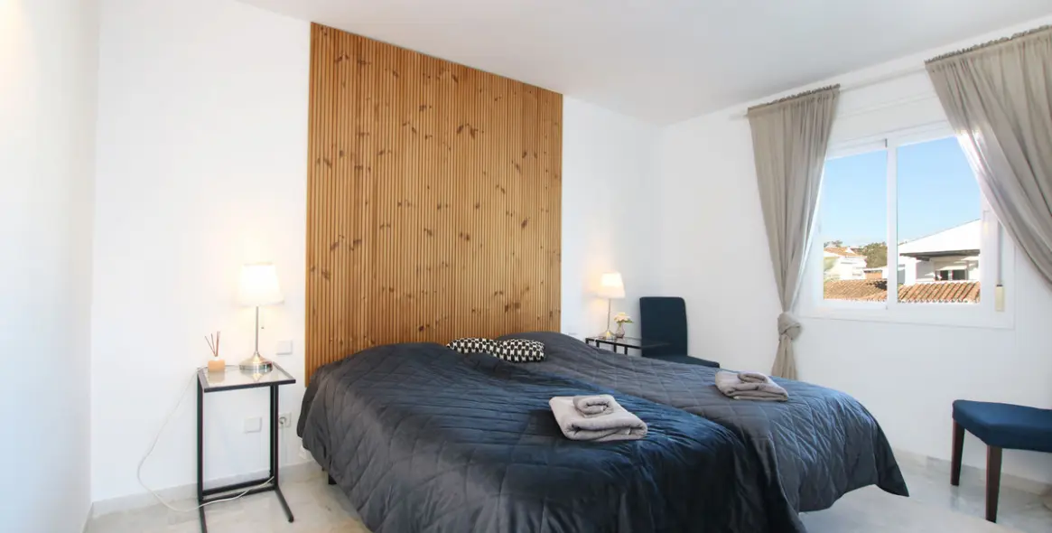 Sale of penthouse duplex in Nueva Andalucía 18