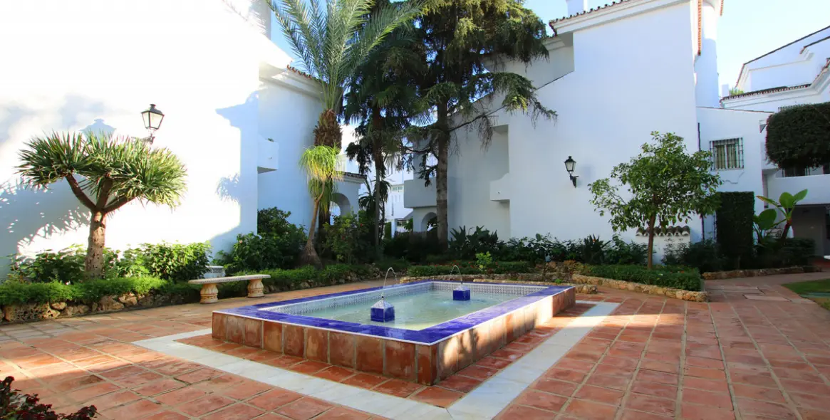 Sale of penthouse duplex in Nueva Andalucía 24