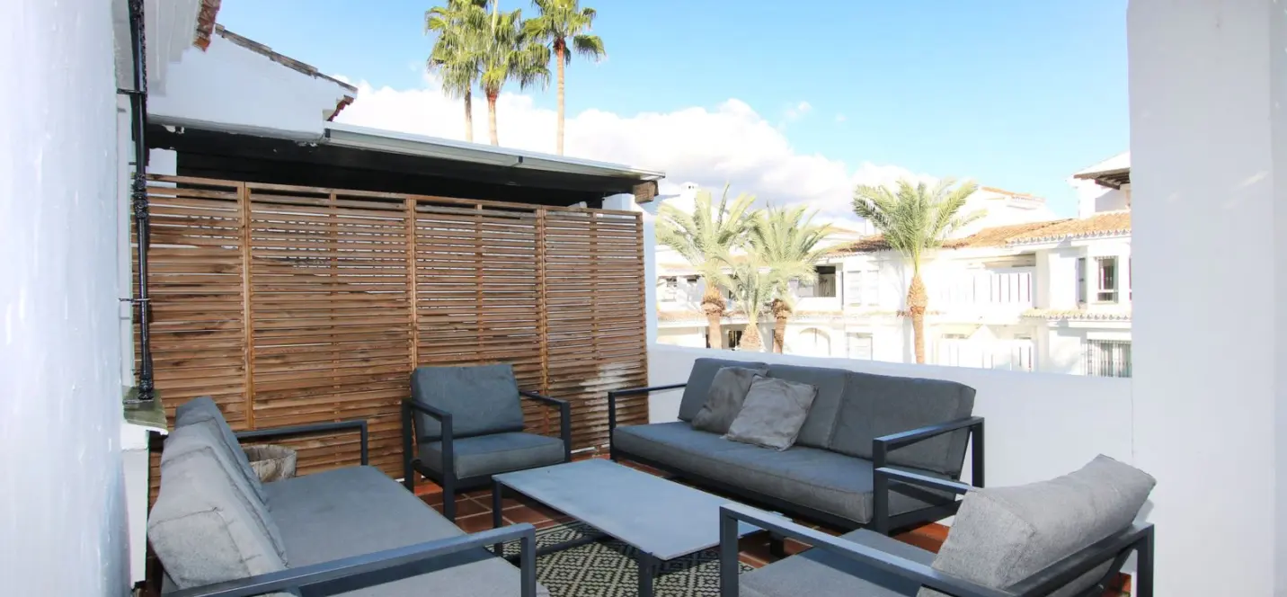 Sale of penthouse duplex in Nueva Andalucía 4