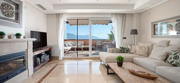 Sale of penthouse duplex in Marbella 1