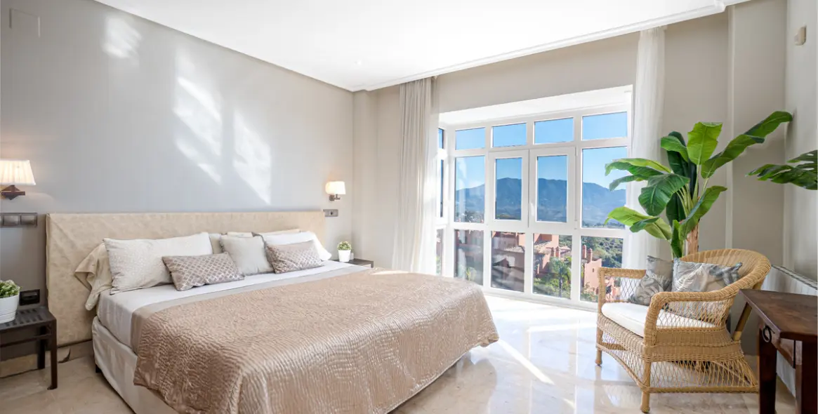 Sale of penthouse duplex in Marbella 3