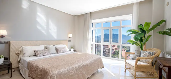Sale of penthouse duplex in Marbella 2
