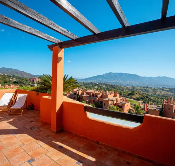Sale of penthouse duplex in Marbella