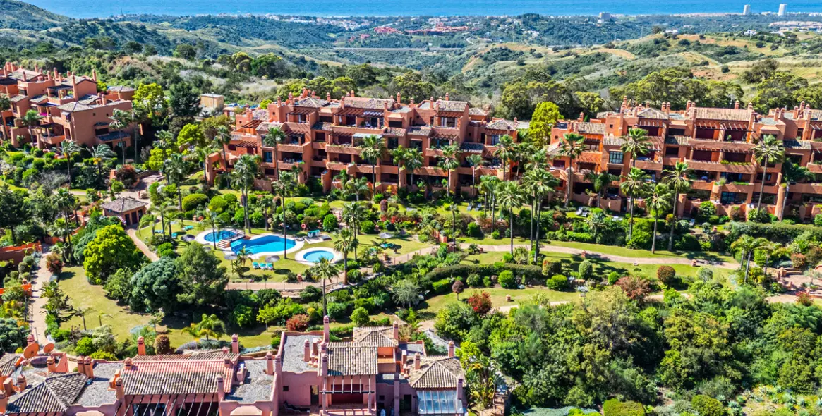 Продажа двухуровневого пентхауса в Marbella 24