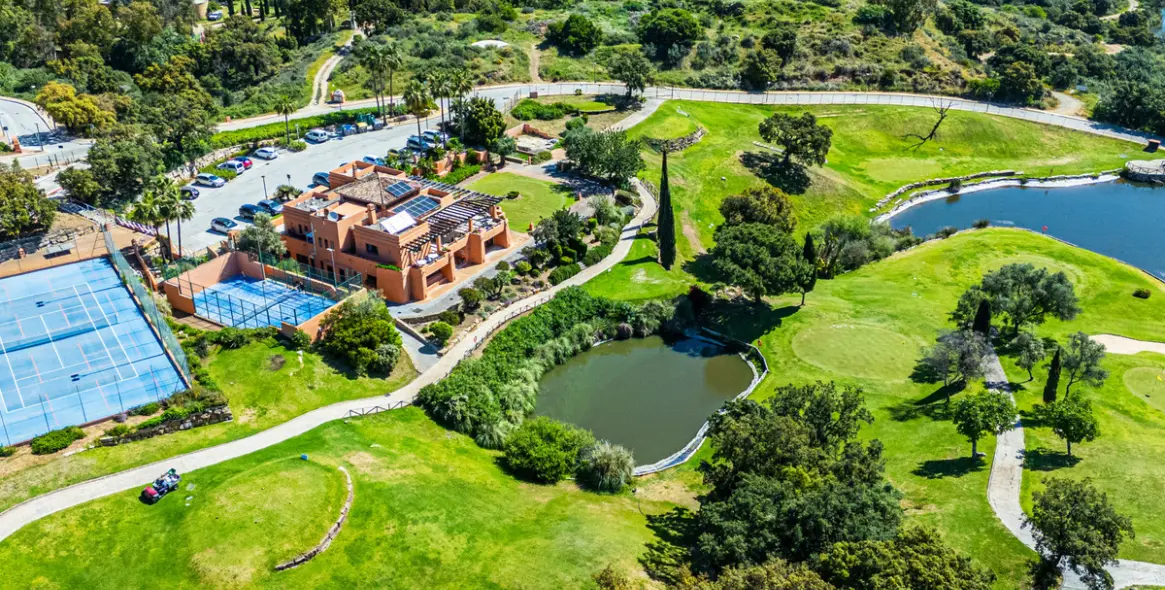 Продажа двухуровневого пентхауса в Marbella 26