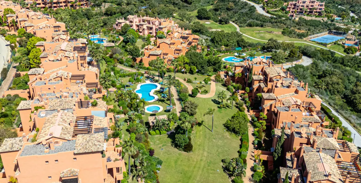 Продажа двухуровневого пентхауса в Marbella 30