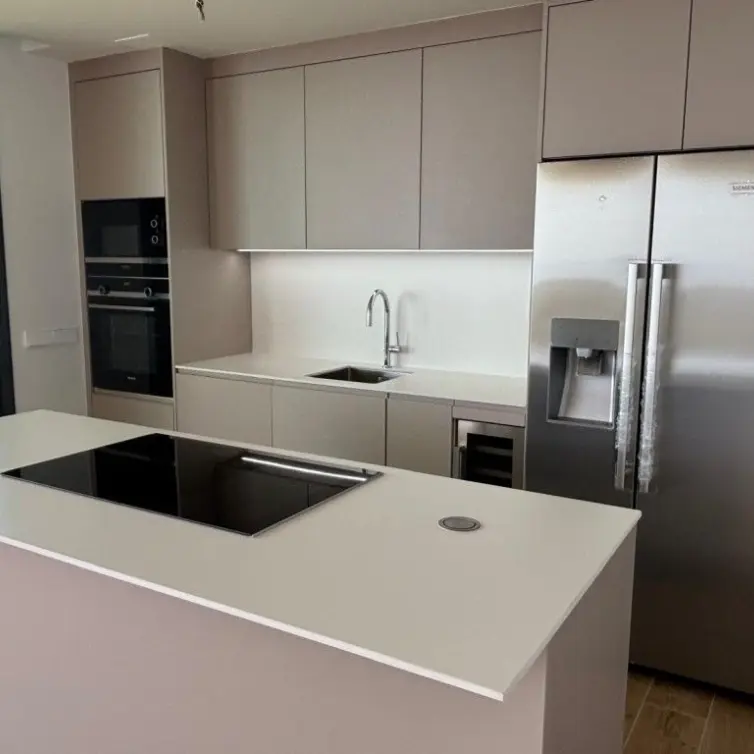 Sale of middle floor apartment in Fuengirola