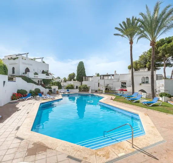 Sale of townhouse in Nueva Andalucía