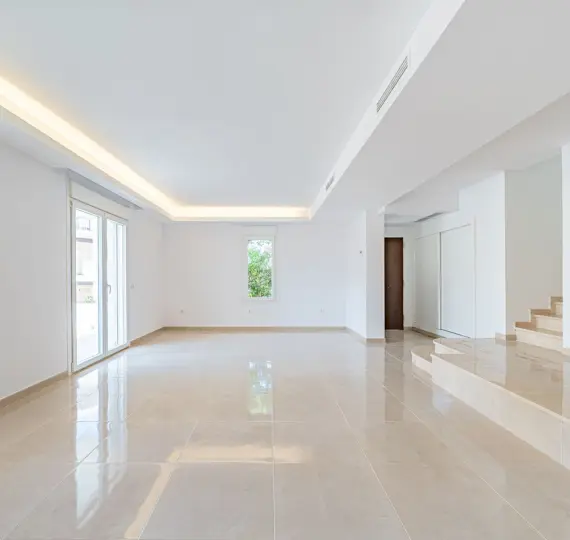 Sale of townhouse in Nueva Andalucía