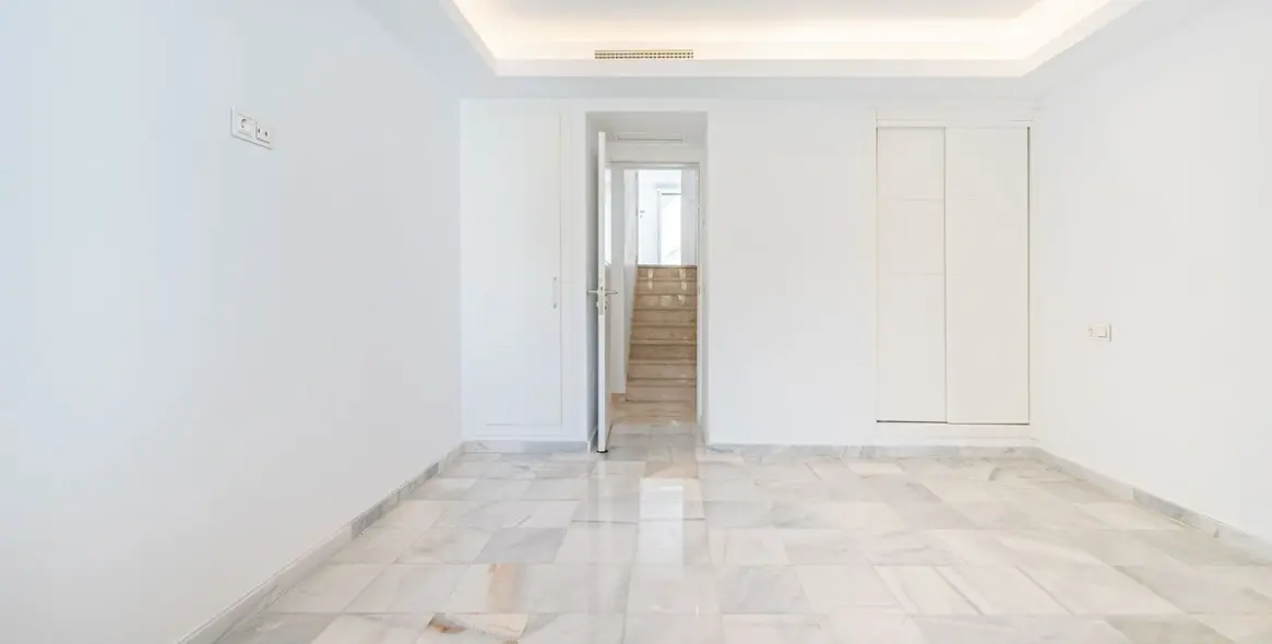 Продажа таунхауса в Nueva Andalucía 18