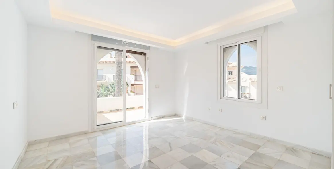 Продажа таунхауса в Nueva Andalucía 21