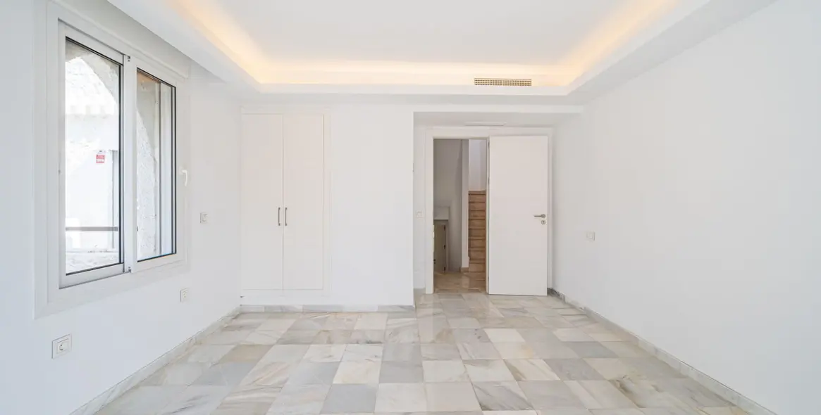 Продажа таунхауса в Nueva Andalucía 22