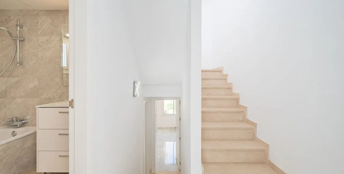 Продажа таунхауса в Nueva Andalucía 23