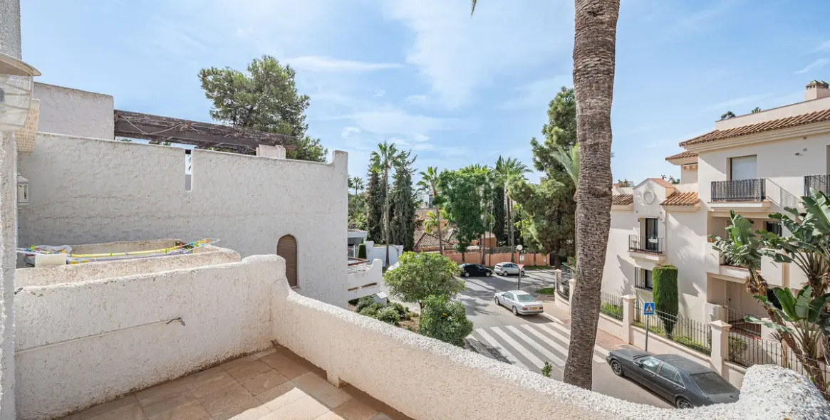 Продажа таунхауса в Nueva Andalucía 24