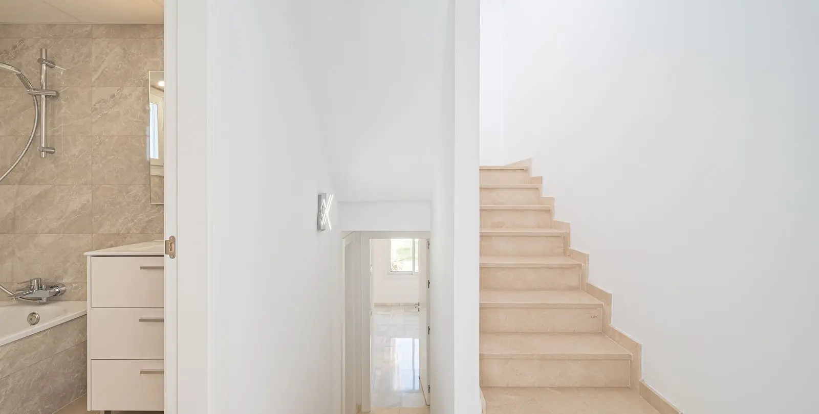 Sale of townhouse in Nueva Andalucía 23