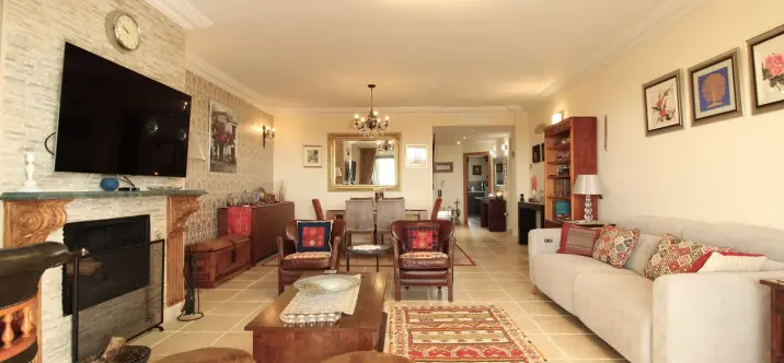 Sale of middle floor apartment in Los Flamingos 2