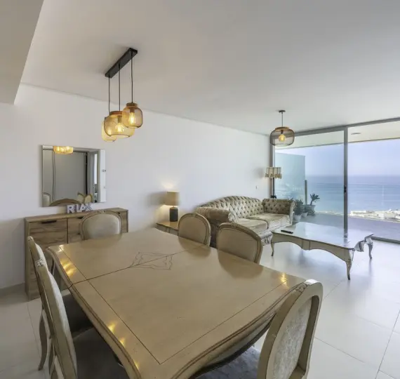 Продажа апартаментов на среднем этаже в Higueron