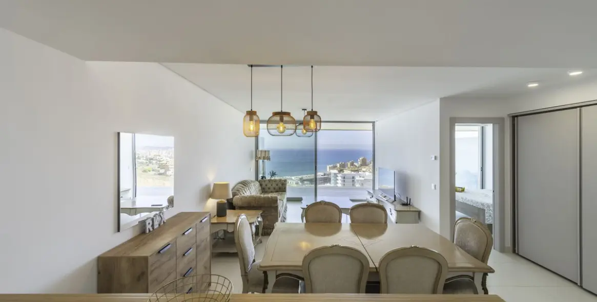 Продажа апартаментов на среднем этаже в Higueron 4