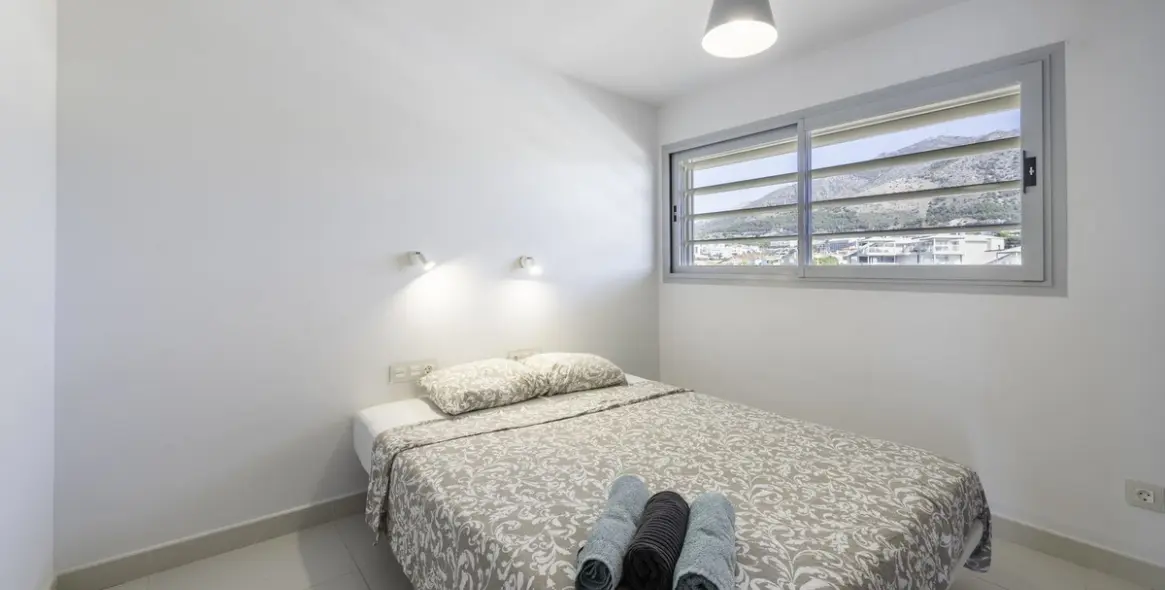 Продажа апартаментов на среднем этаже в Higueron 18