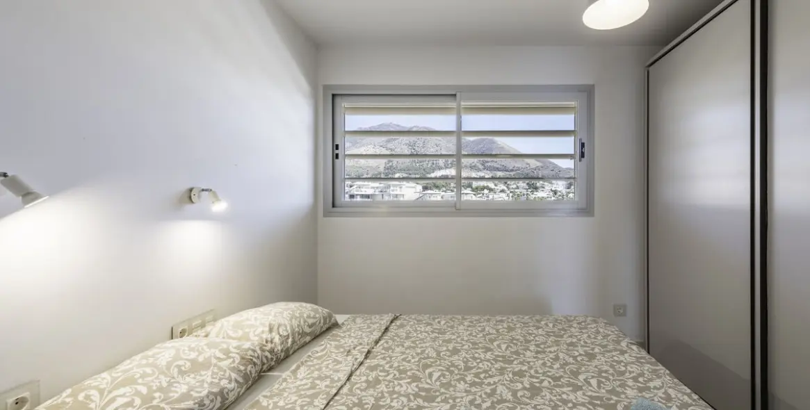 Продажа апартаментов на среднем этаже в Higueron 19